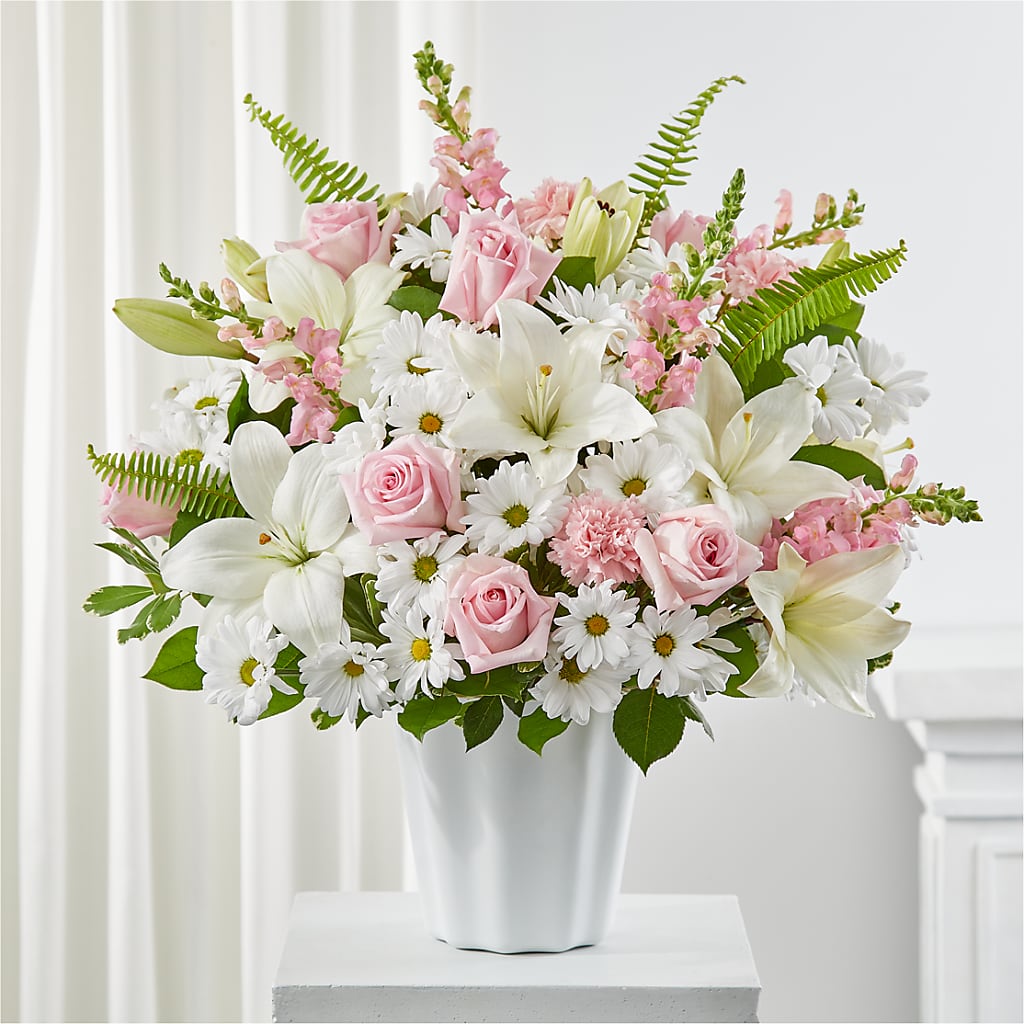 Soft Touch Tabletop Basket – Greater Derby Flower Shop, Derby KS